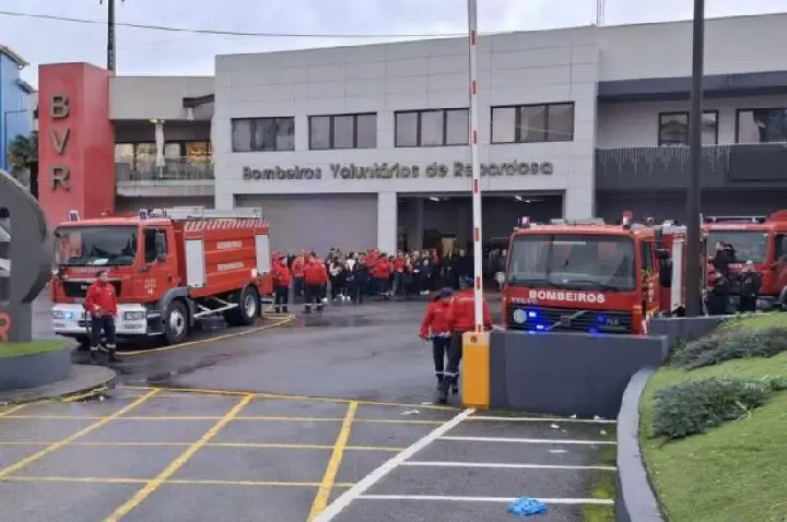Bombeiros de Rebordosa celebraram 48 anos e receberam 16 novos operacionais