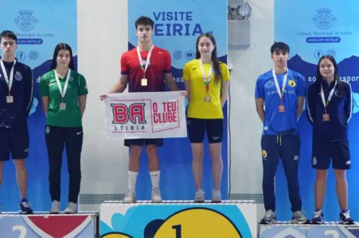 Clube Aquático Pacense conquista cinco medalhas de ouro e duas de prata nos Nacionais de Leiria