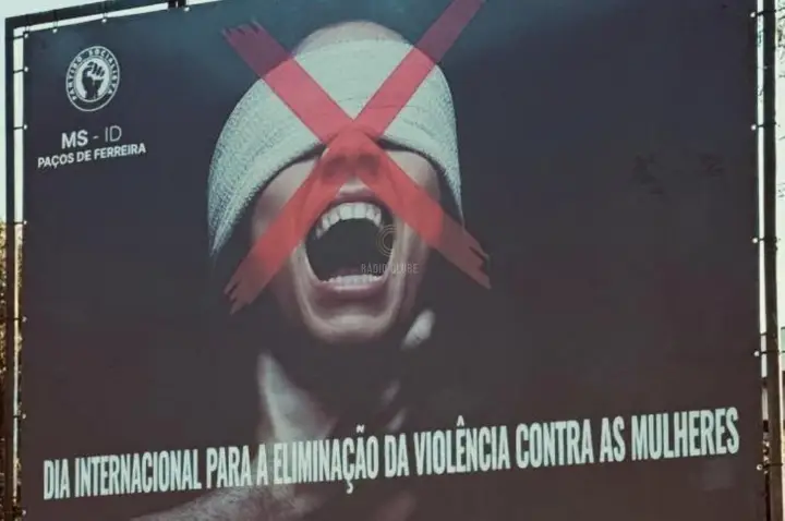 Paços de Ferreira assinala Dia Internacional para a Eliminação da Violência Contra as Mulheres com outdoor de sensibilização