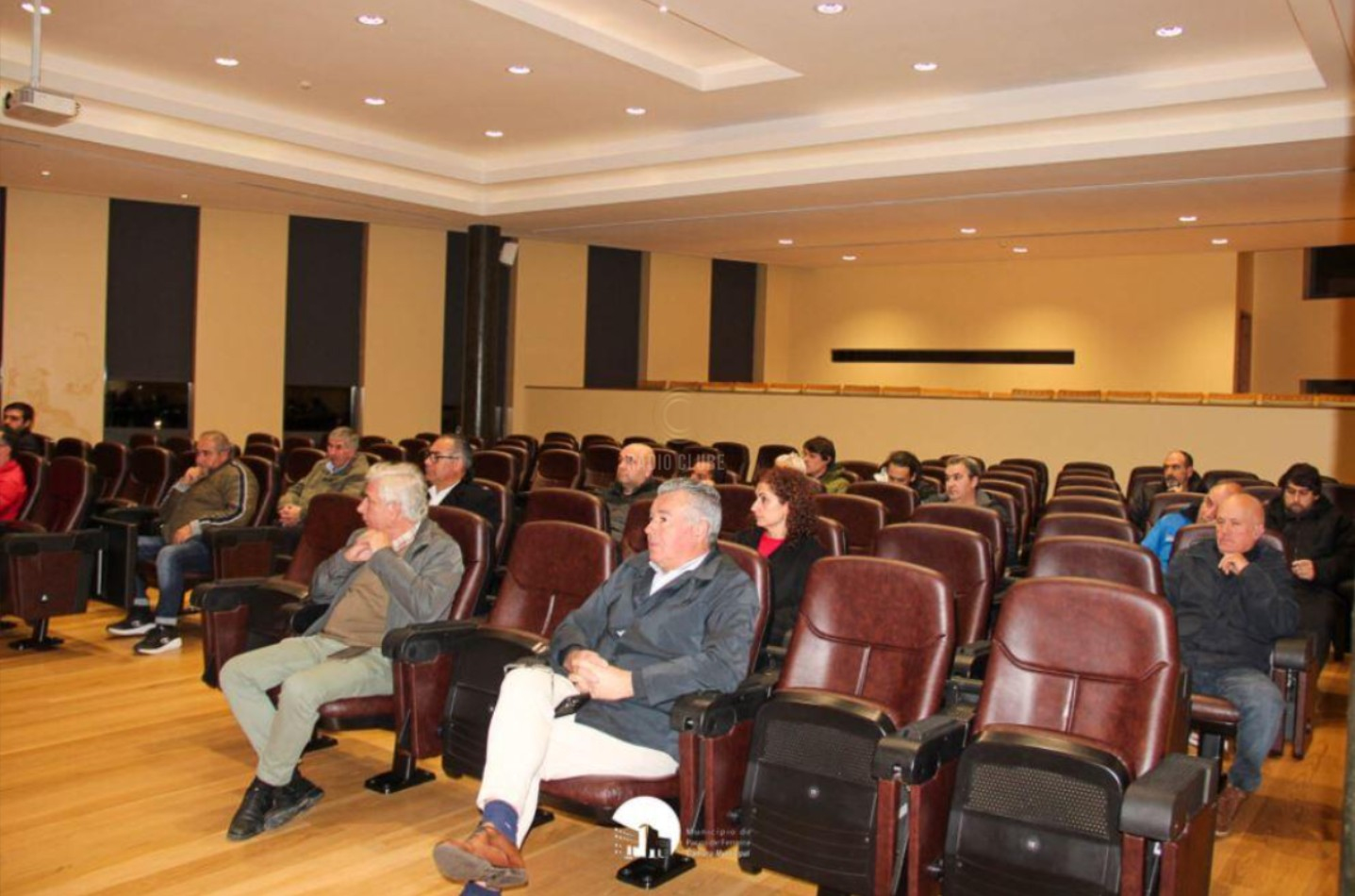 Paços de Ferreira atribui mais de 383 mil euros em contratos de desenvolvimento desportivo