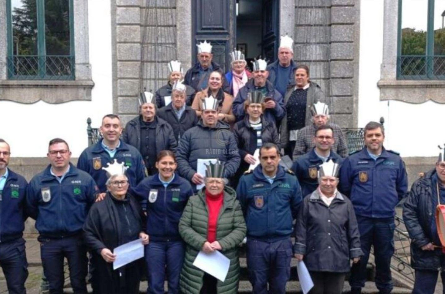 Centro Social de Penamaior canta as Janeiras no posto da GNR de Paços de Ferreira