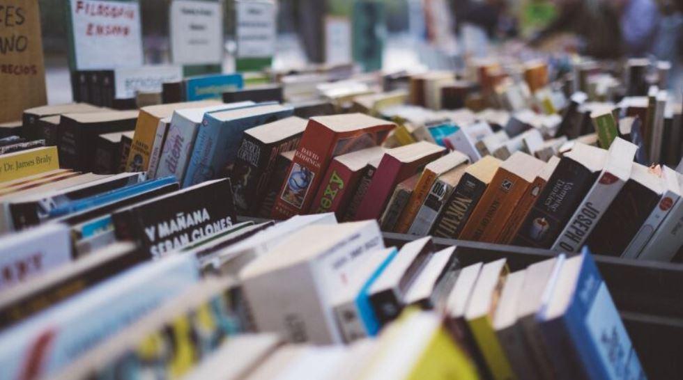 Feira do Livro 2026 regressou ao Mercado Municipal com grandes nomes nacionais